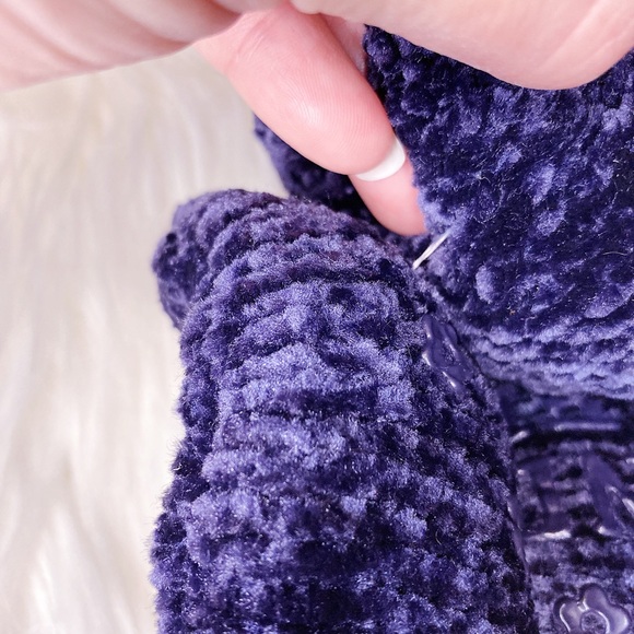 Jane and Bleecker Cable Knit Fuzzy Slipper Socks NWOT - Picture 6 of 7